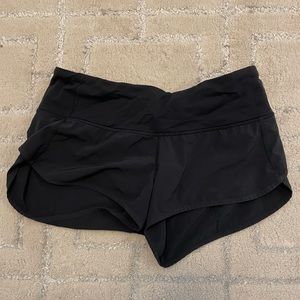 Black lululemon speed up shorts 4inch